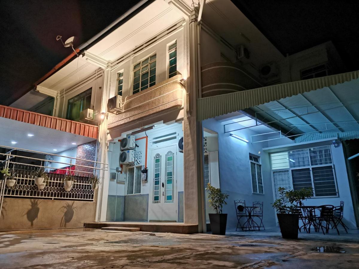 G Fortune Guest House Victoria Green 조지타운 외부 사진