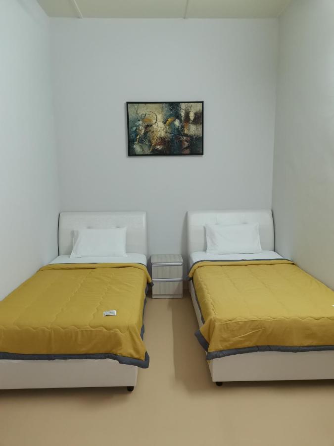 G Fortune Guest House Victoria Green 조지타운 외부 사진